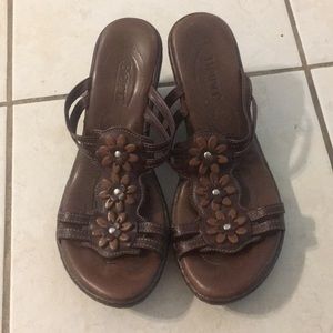 Born women’s two tone brown sandals